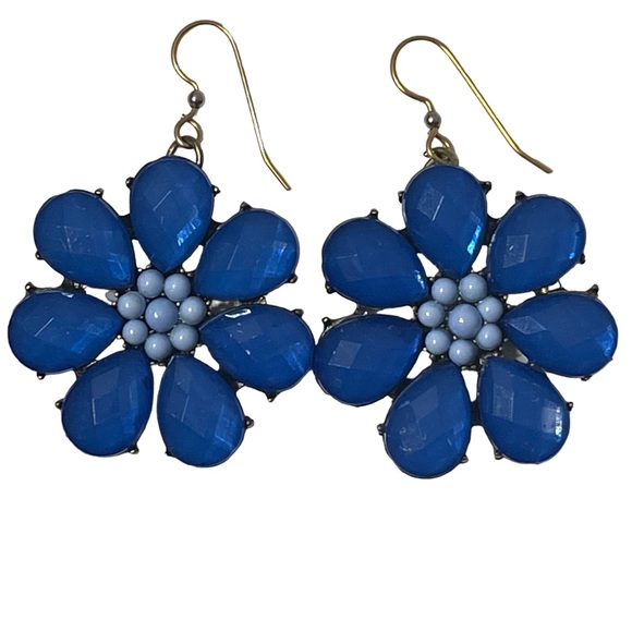 Jewelry - ❤️ Vintage Inspired Blue Acrylic Flower Drop Earrings